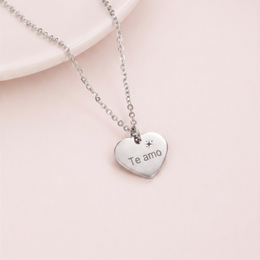 Mini dije de corazón plateado