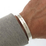 Brazalete grueso color plata