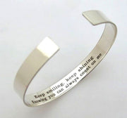 Brazalete delgado color plata