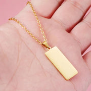 Collar plaquita vertical plateado